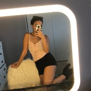 pink tank top